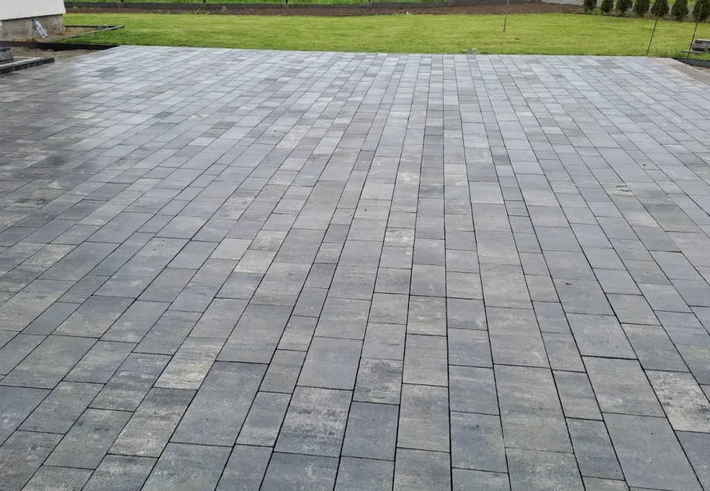 MIRGRÓD: Ogrodnik Brodnica, Osiek, Rypin, Golub Dobrzyń, Lidzbark MIRGRÓD Tworzy Ogrody, które żyją. 27 RealizacjeArtboard 24